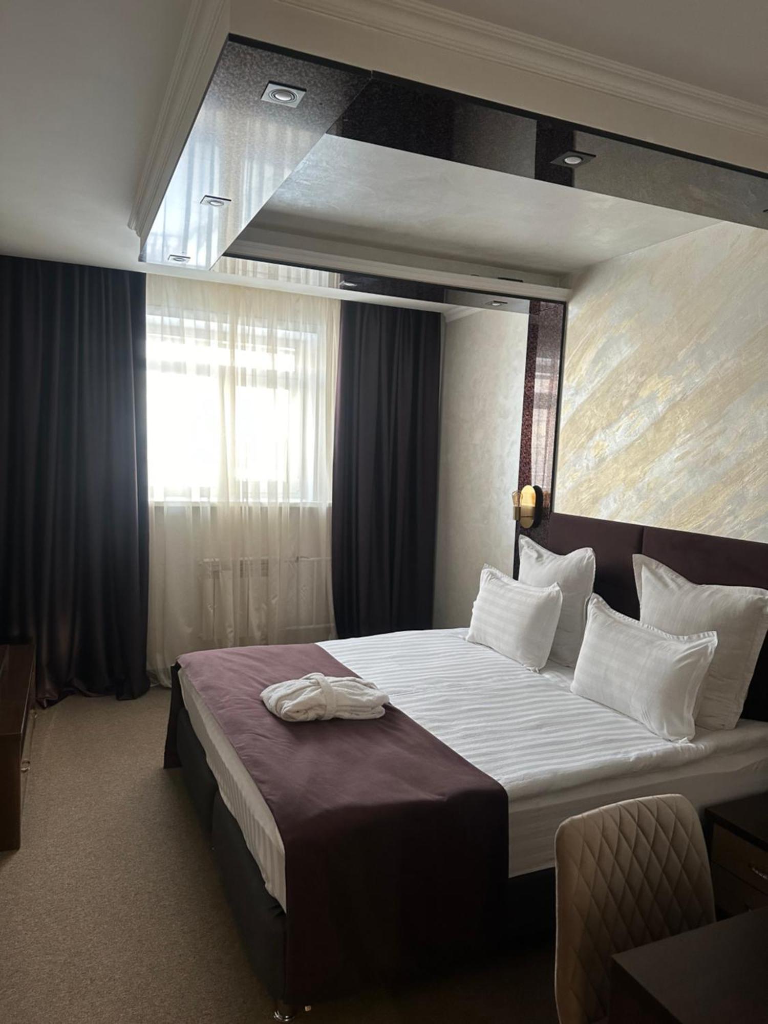 Mereke Hotel Ust-Kamenogorsk Exterior photo