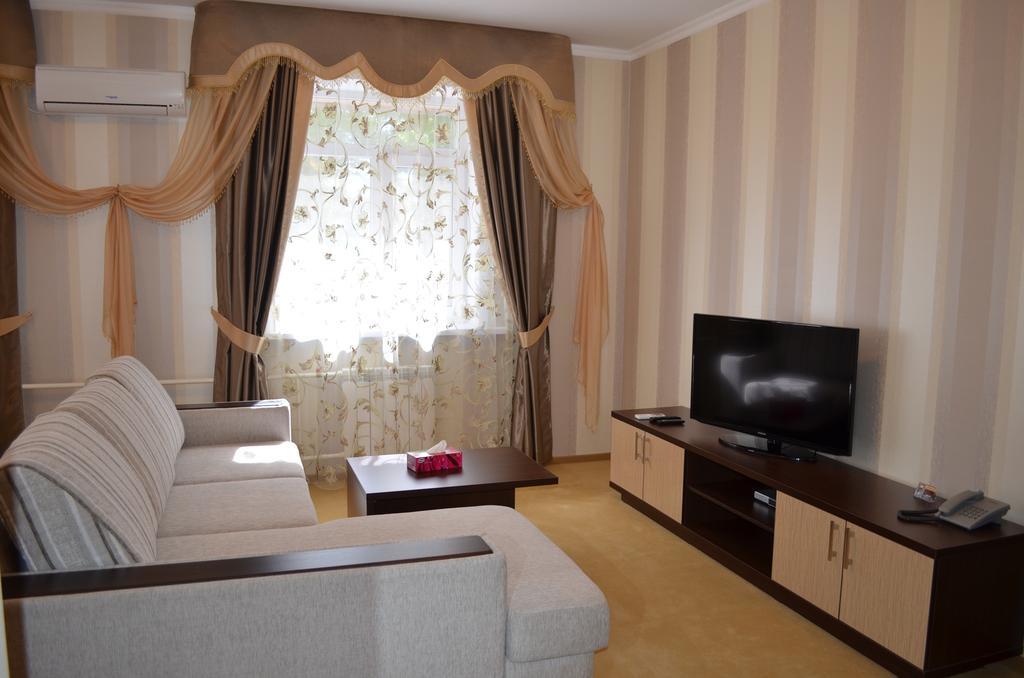Mereke Hotel Ust-Kamenogorsk Room photo