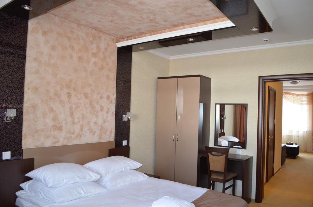 Mereke Hotel Ust-Kamenogorsk Room photo