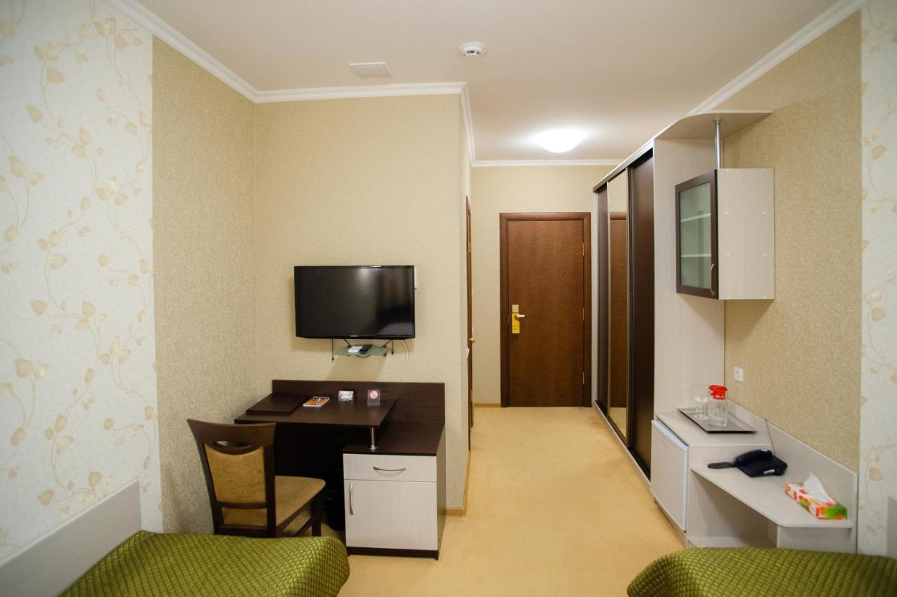 Mereke Hotel Ust-Kamenogorsk Exterior photo